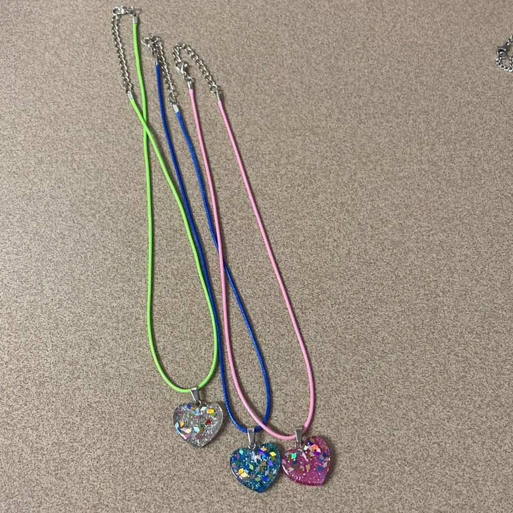 4/$20 bundle and save.. Kids Heart Pendant Necklace Set